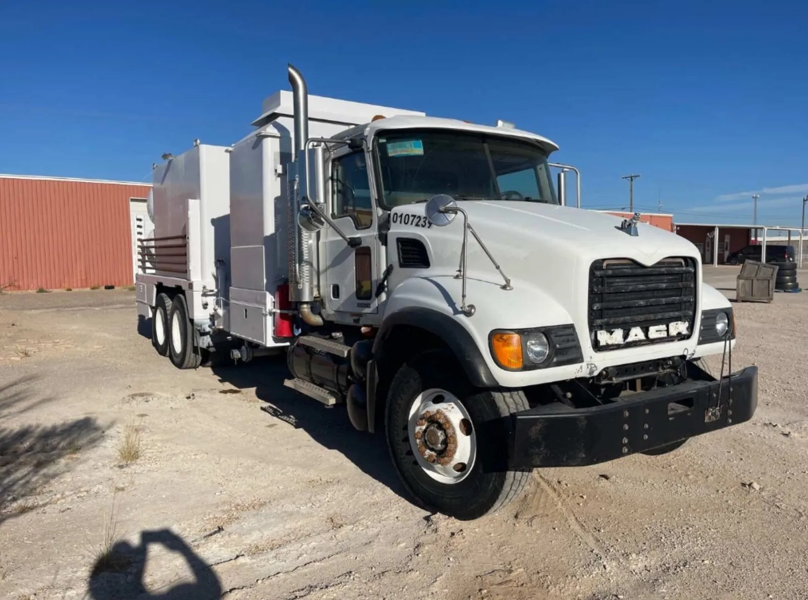 2003 MACK CVS713 HOT OILER TRUCK-0