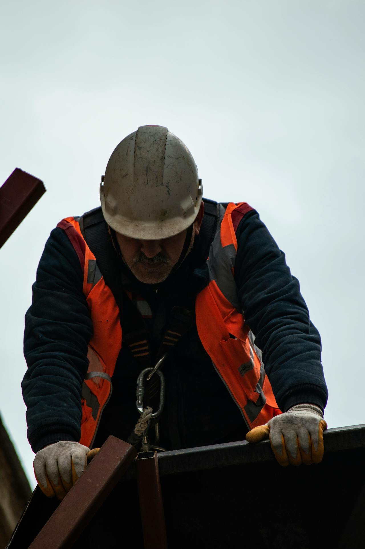 Narvis engineer supervising an operation